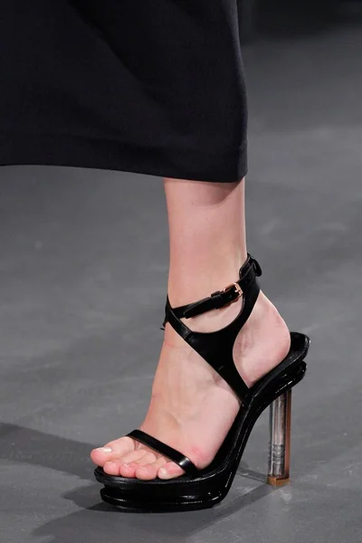 Look 28